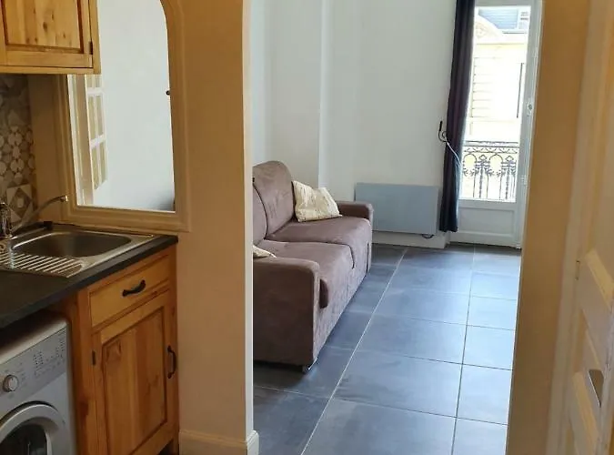 דירה Astoria מנטון